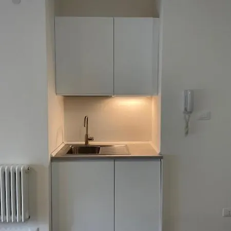 Monolocale Con Terrazzo Apartamento Modena