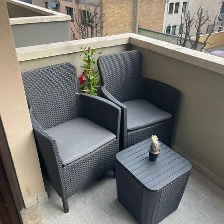 Apartamento Monolocale Con Terrazzo *