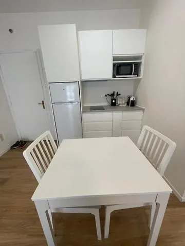 Monolocale Con Terrazzo * Μόντενα