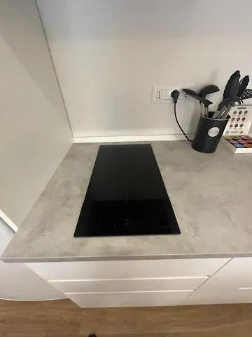 Monolocale Con Terrazzo * Μόντενα